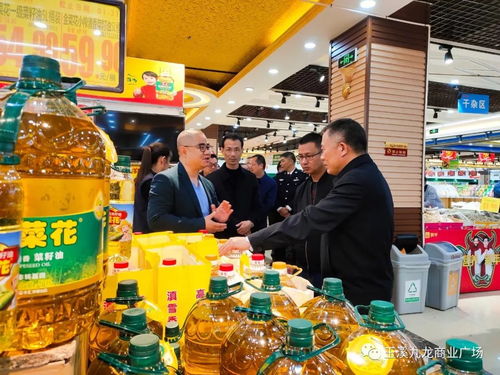 黃太文副市長視察九龍商場大爾多超市，保障春節前商品供應與食品安全